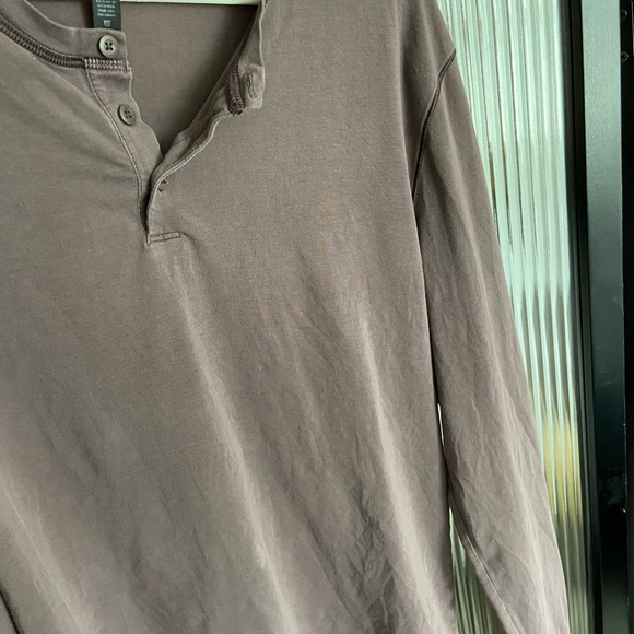 Lululemon Henley shirt - Picture 4 of 5
